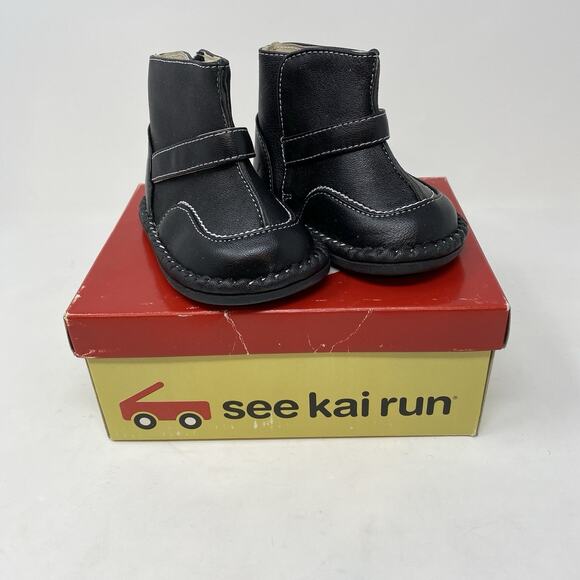 See Kai Run Jannis Leather Boots Baby Sz 3 Black Slip On Hook Loop Adorable New - Picture 1 of 8